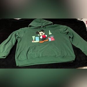 NWOT Disney Parks Original Men’s size 4XL Mickey Mouse Christmas Hoodie